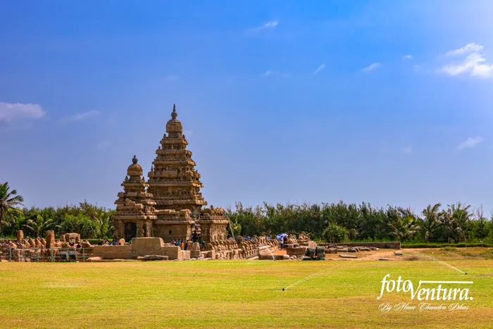 Mahabalipuram, India - Tourists at the Shore Temple
