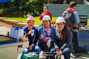 Colombia - Lady Engineers Wearing Hard Hats Have a Roadside Snack ©Mano Chandra Dhas