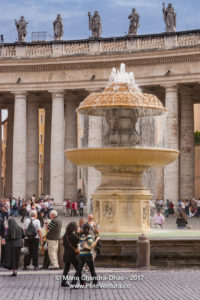 Vatican City - The Maderno Fountain in St. Peter's Square © Mano Chandra Dhas